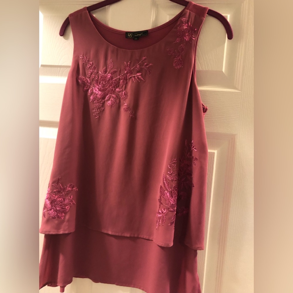 DG2 Easy Tank pink with beautiful embroidery